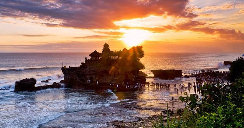 Wonderful sunset at Tanah Lot Temple